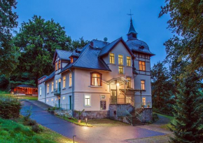 Гостиница Gästehaus Villa Rose  Дюррёрсдорф-Диттерсбах